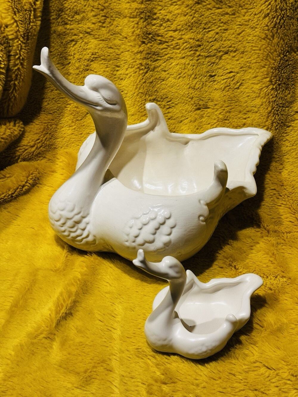 Hull #23 White Glazed Swan Planters LG 10-1/2" & 1 SM 4-3/4" Chip & Dip Bowl Vtg